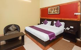 Hotel Varuna